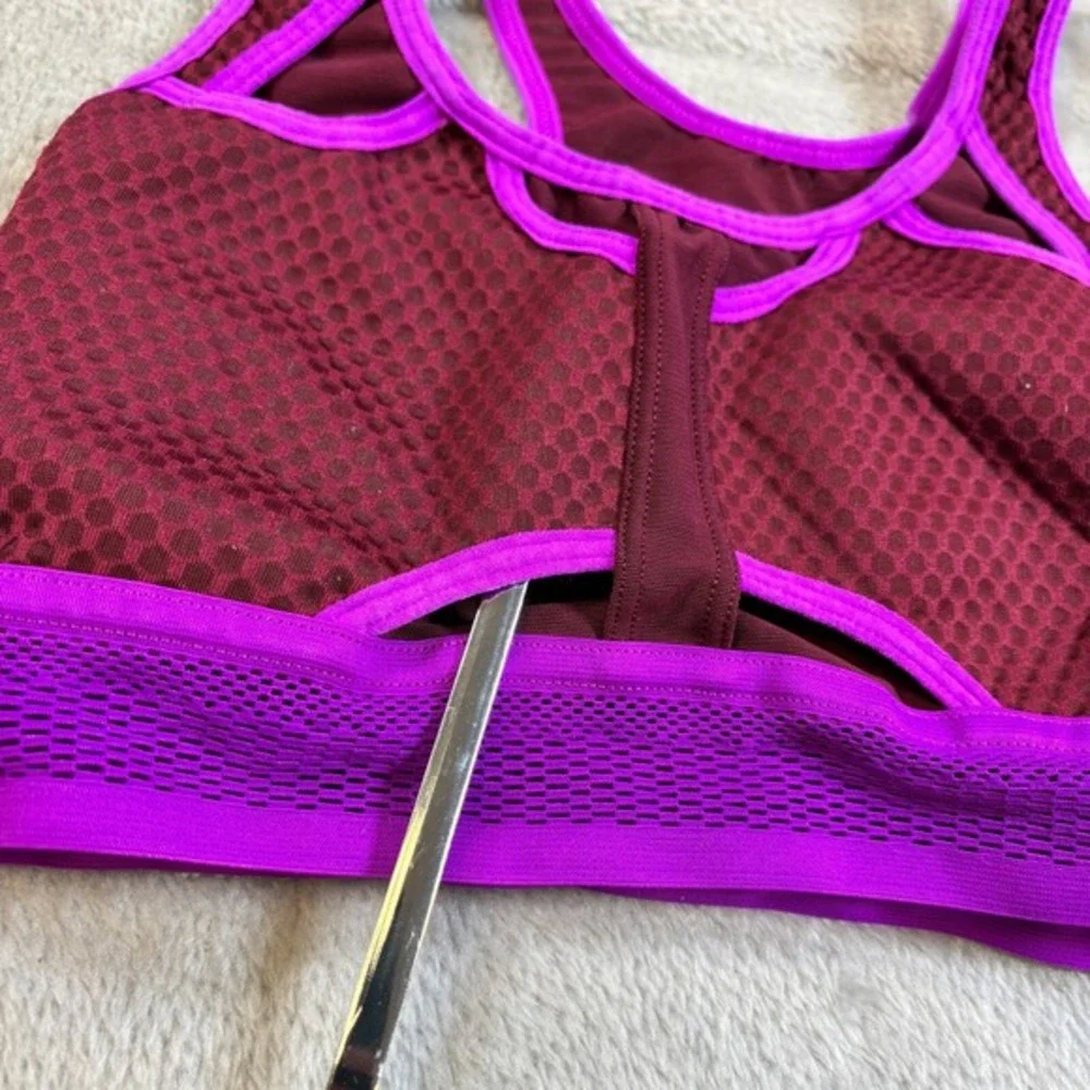 Nike Sports Bra Women XS‎ Purple Dri Fit Ultrabreathe Medium Support CJ0149 638
